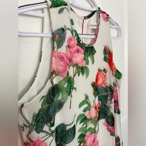 Calvin Klein/ Floral Dress sleeveless shift dress dainty and delightful / Size 4